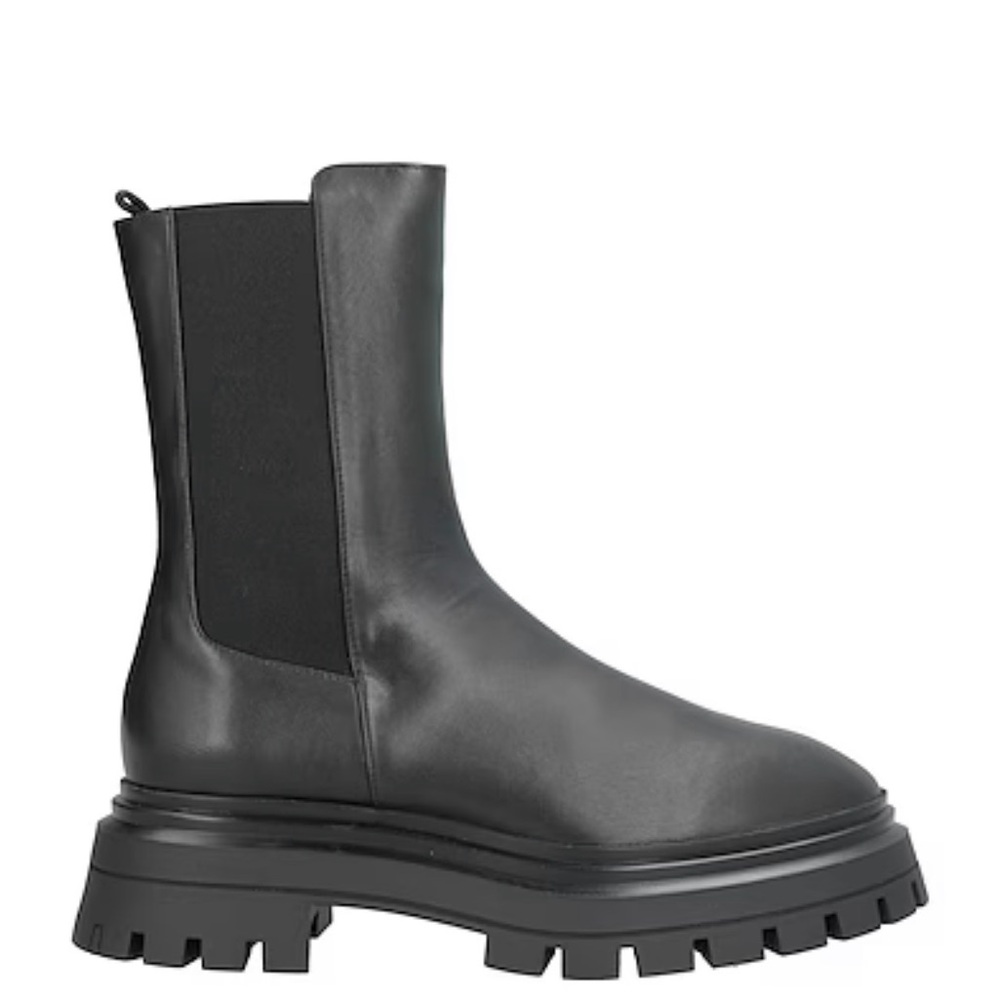 Stuart Weitzman Bedford Lug Sole Black Boot Size 8